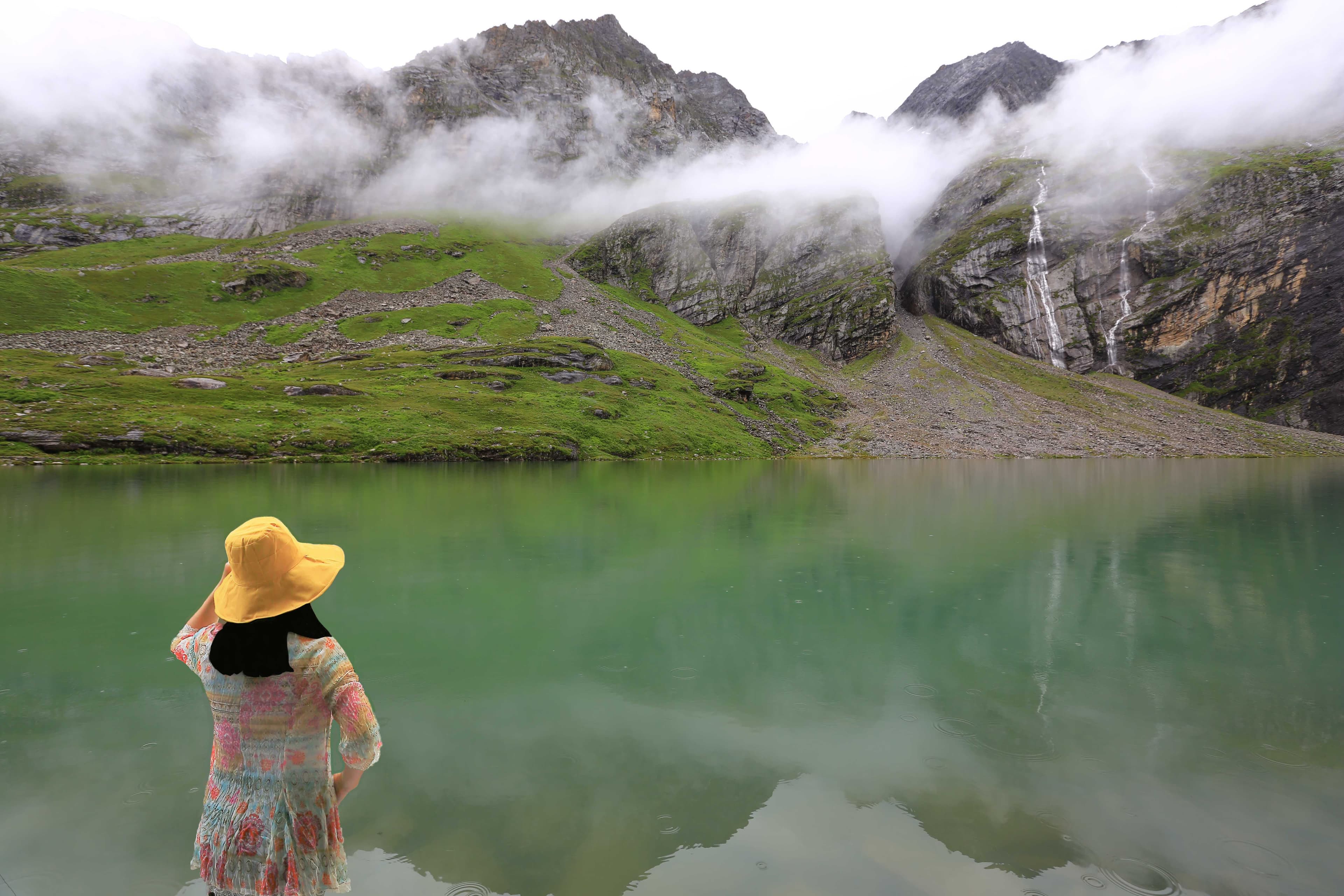 Hemkund Sahib Trek, Uttarakhand photo 3